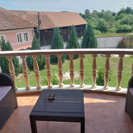 Serena House Cîrţişoara Exteriör bild