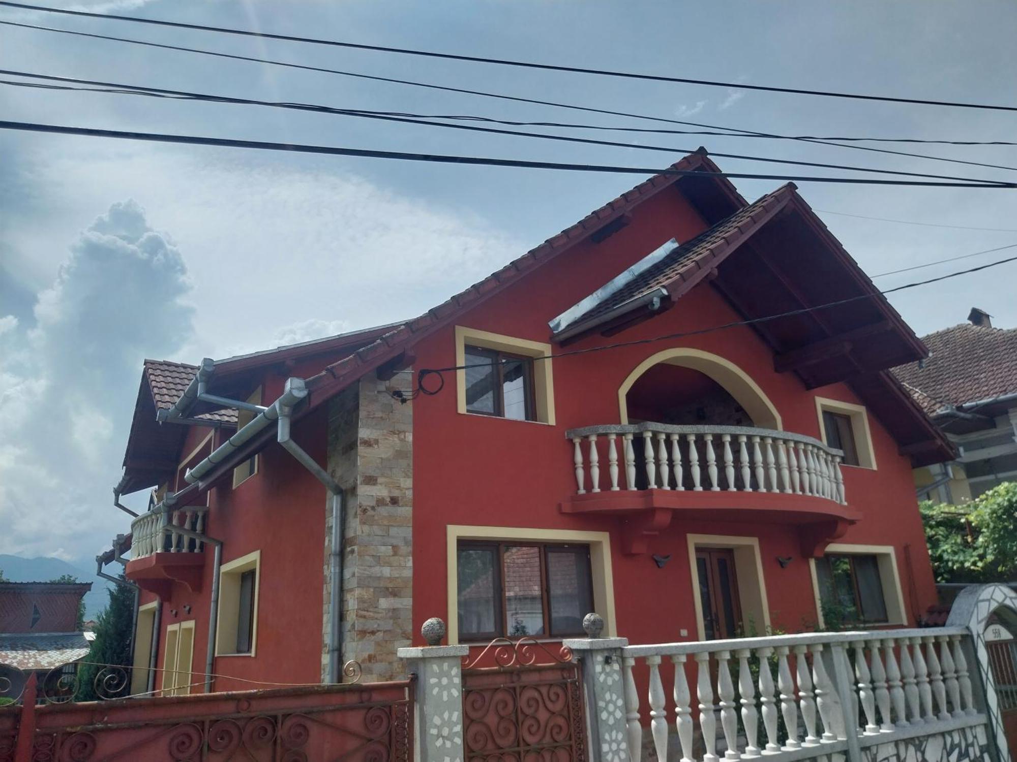 Serena House Cîrţişoara Exteriör bild