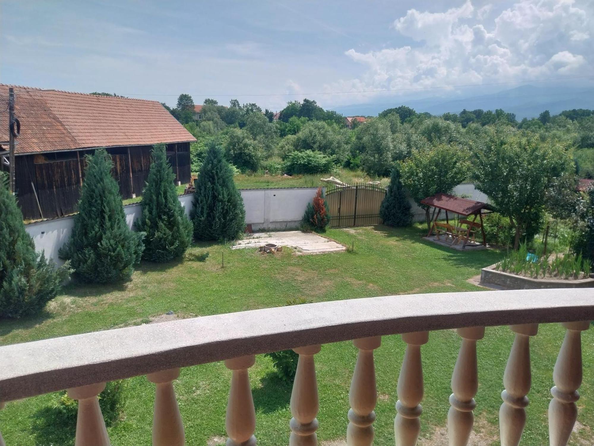 Serena House Cîrţişoara Exteriör bild