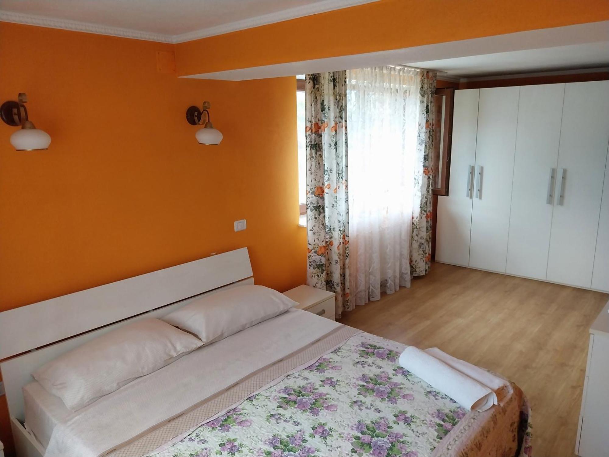 Serena House Cîrţişoara Exteriör bild