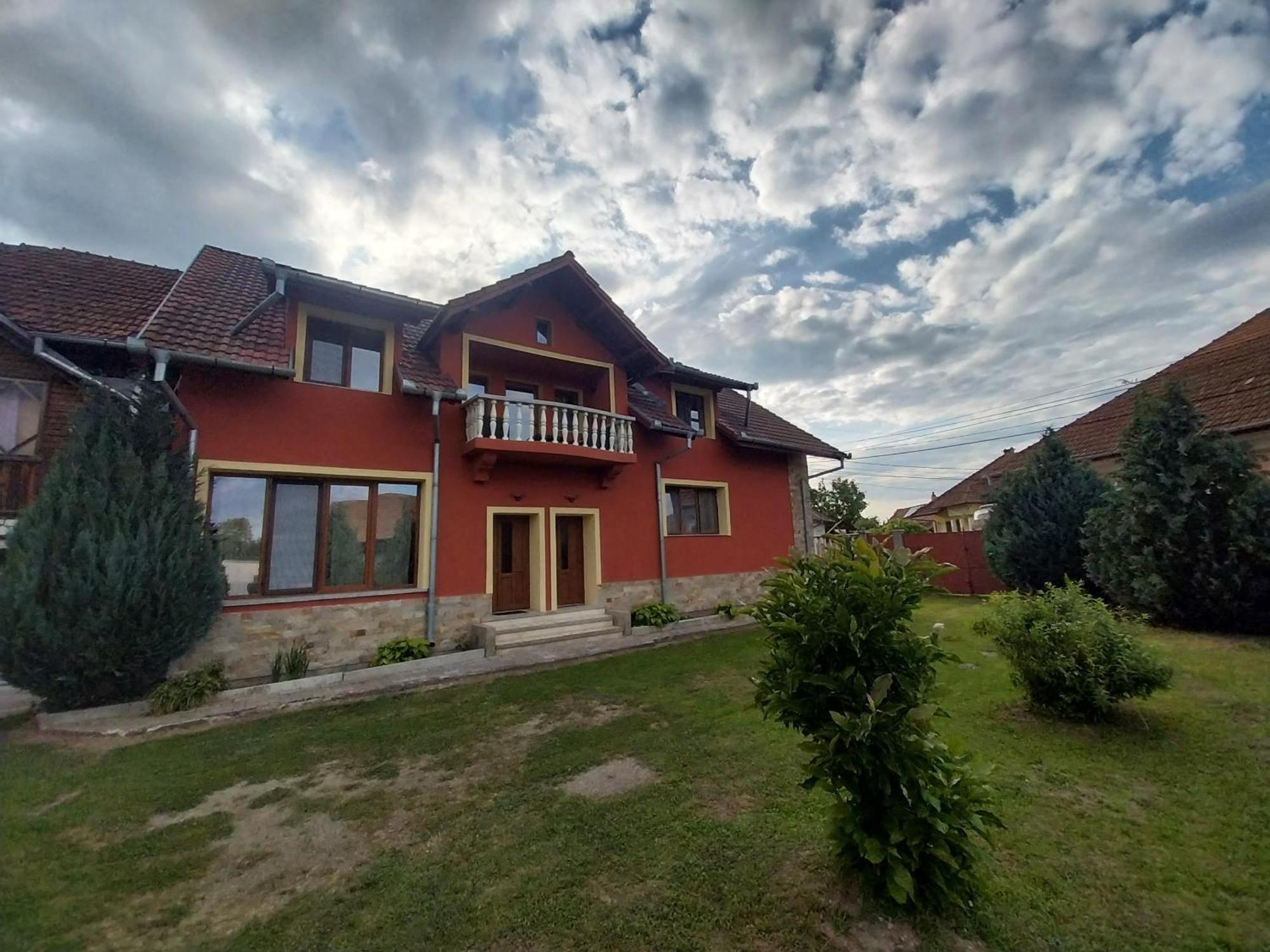 Serena House Cîrţişoara Exteriör bild